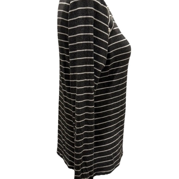 Michael Kors Women’s Long Sleeve Gray & White Striped Pullover Sweater, Large - Picture 4 of 15